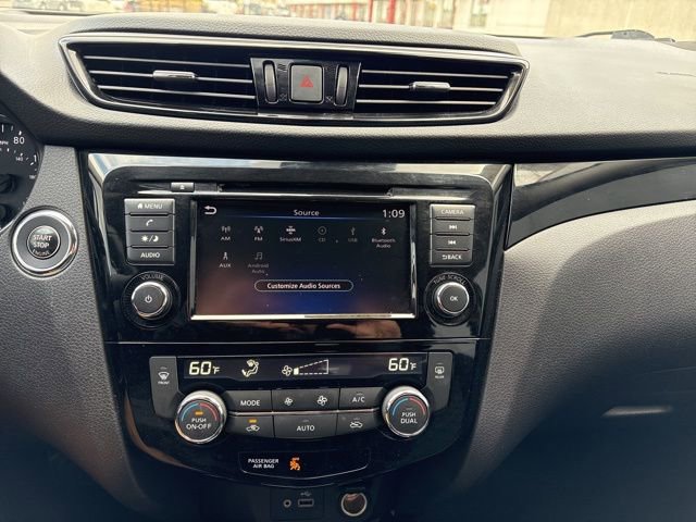 Used 2022 Nissan Rogue Sport SV image 14