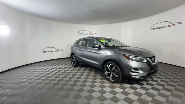 Certified 2021 Nissan Rogue Sport SL w/ Premium Package AWD/4WD image 3