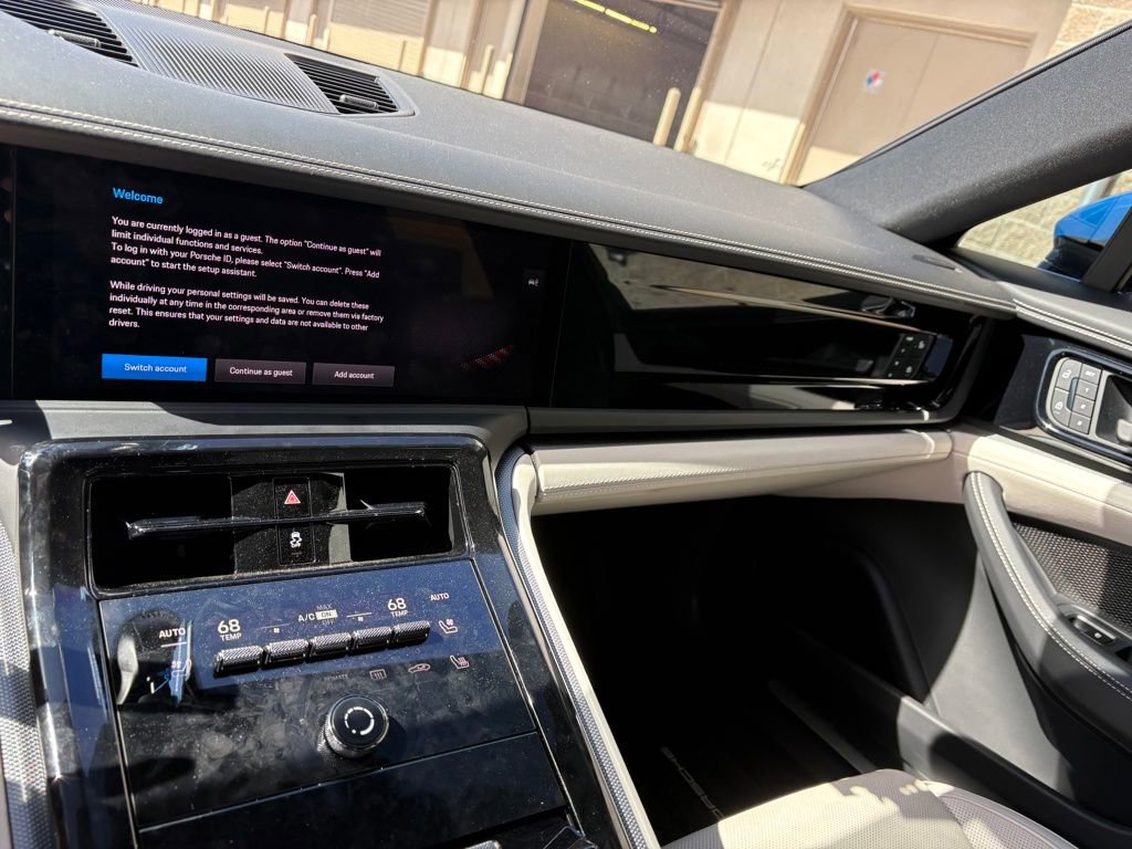 Used 2024 Porsche Panamera 4 image 21