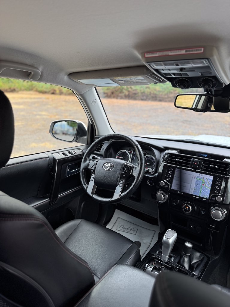 Used 2024 Toyota 4Runner TRD Off-Road Premium AWD/4WD image 28