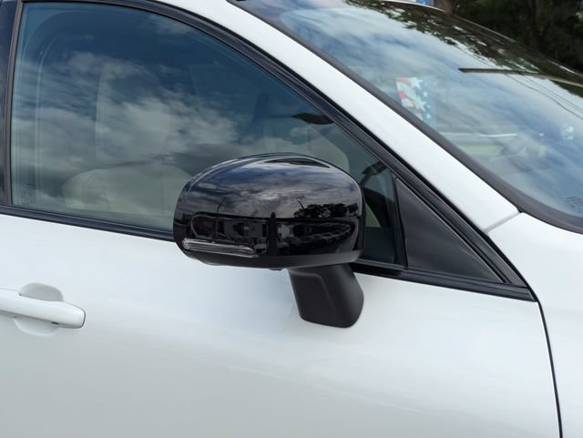 New 2026 Volvo XC60 T8 Plus w/ Protection Package Premier AWD/4WD image 12