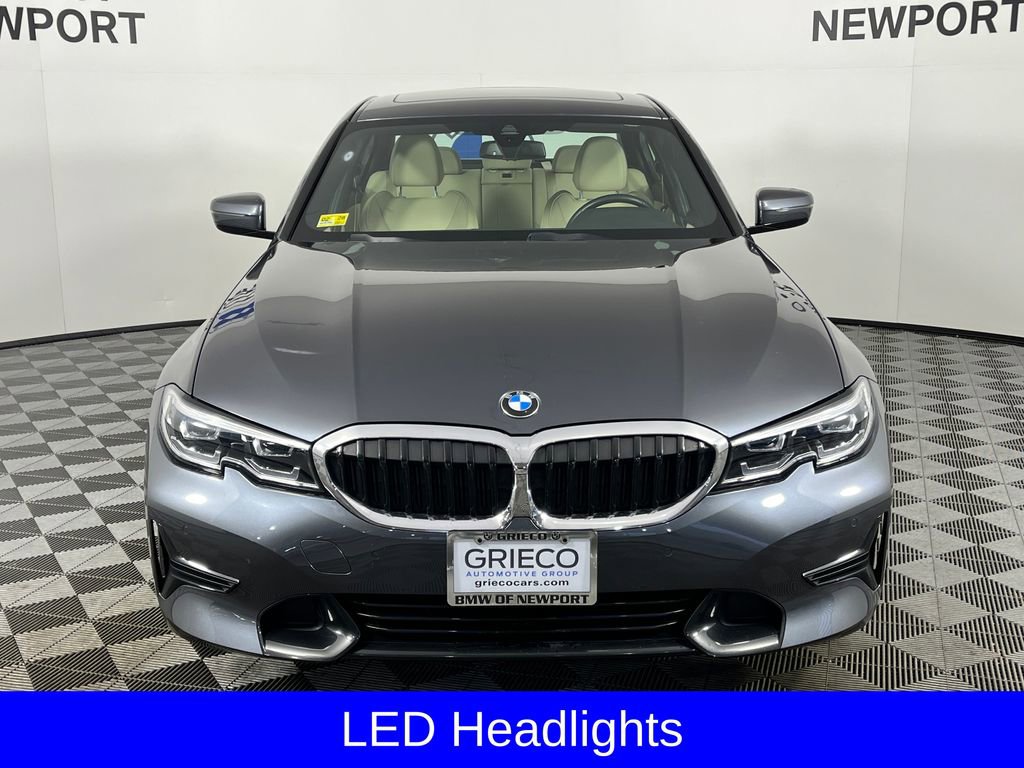 Certified 2022 BMW 330i xDrive Sedan w/ Driving Assistance Package image 7