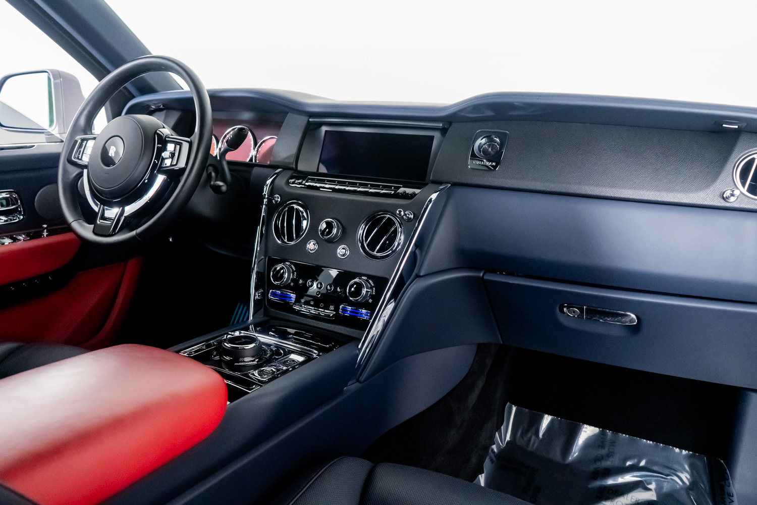 Used 2023 Rolls-Royce Cullinan image 35