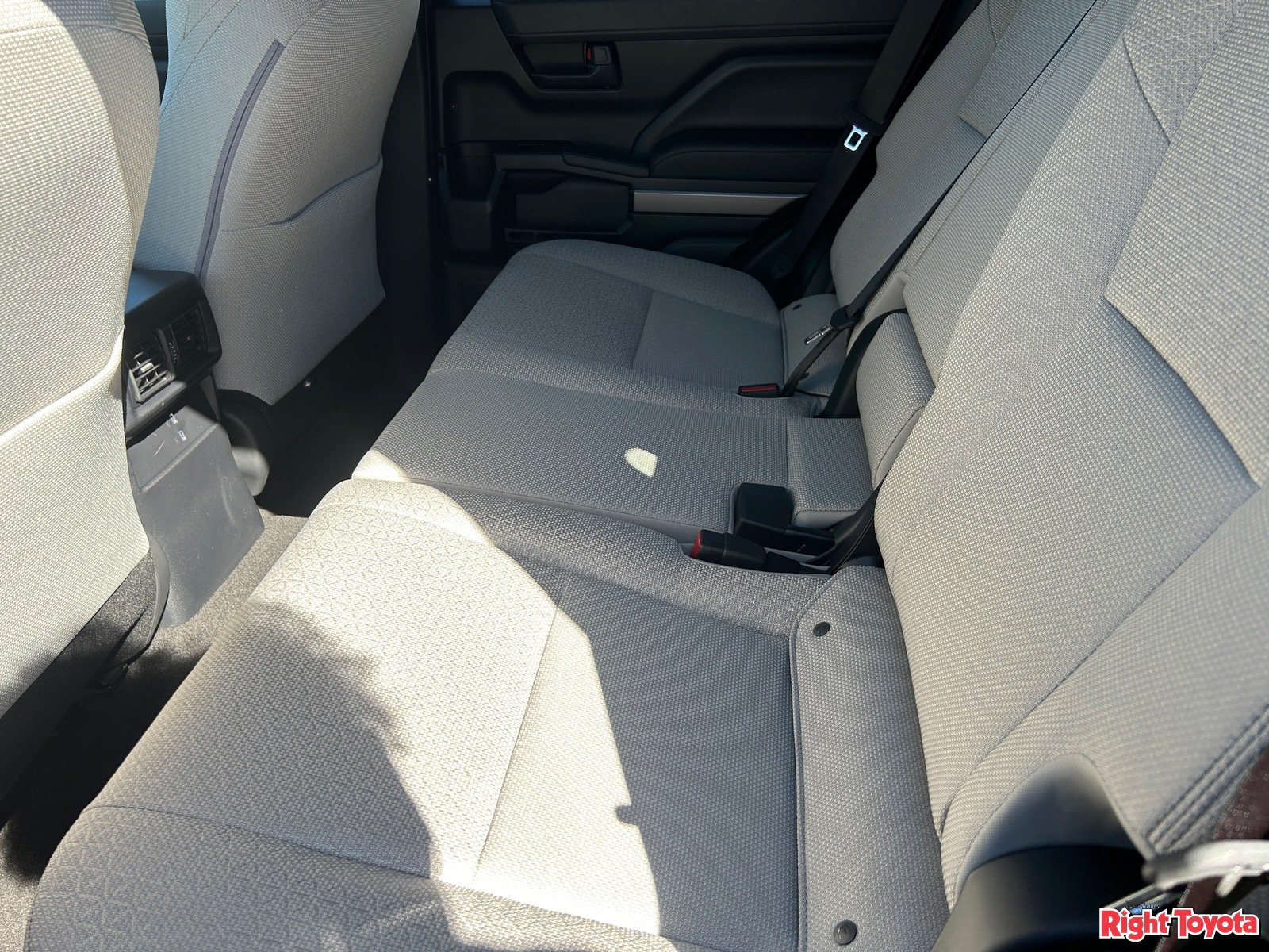 New 2026 Toyota 4Runner SR5 AWD/4WD image 18