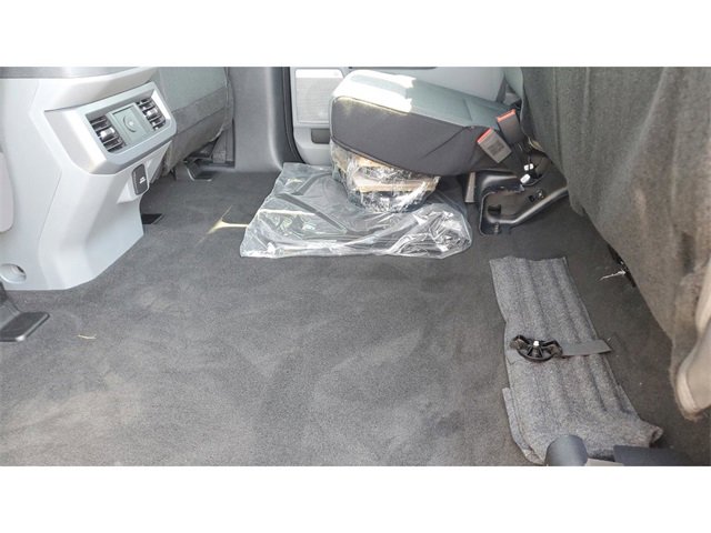 New 2026 Ford F250 4x4 Crew Cab Super Duty image 45