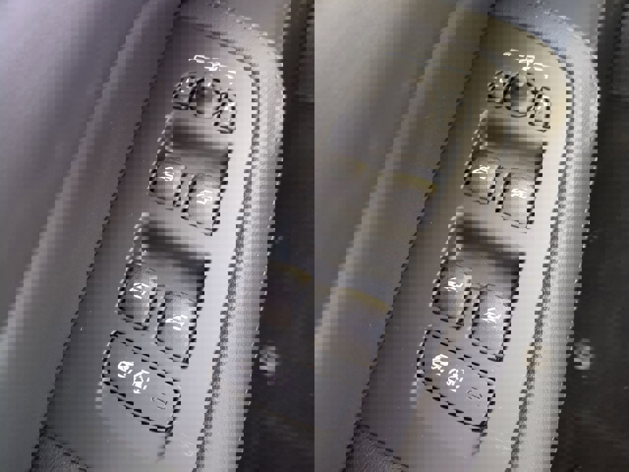 New 2026 Volvo V60 B5 Cross Country Plus w/ Protection Package Premier image 24