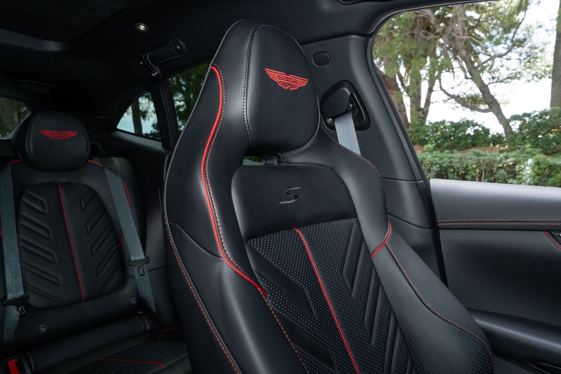 Used 2026 Aston Martin DBX S image 22