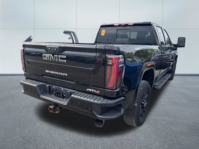 Used 2024 GMC Sierra 2500 AT4 w/ Technology Package AWD/4WD image 4