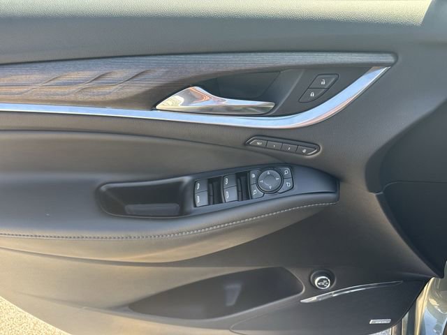 Used 2023 Buick Enclave Avenir w/ Avenir Technology Package image 23