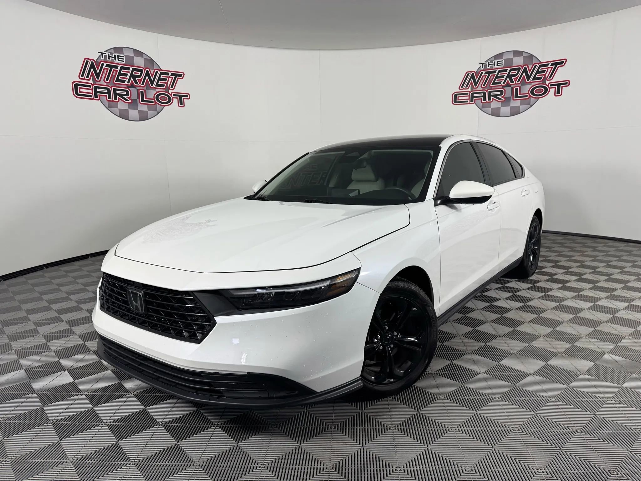 Used 2023 Honda Accord LX image 1