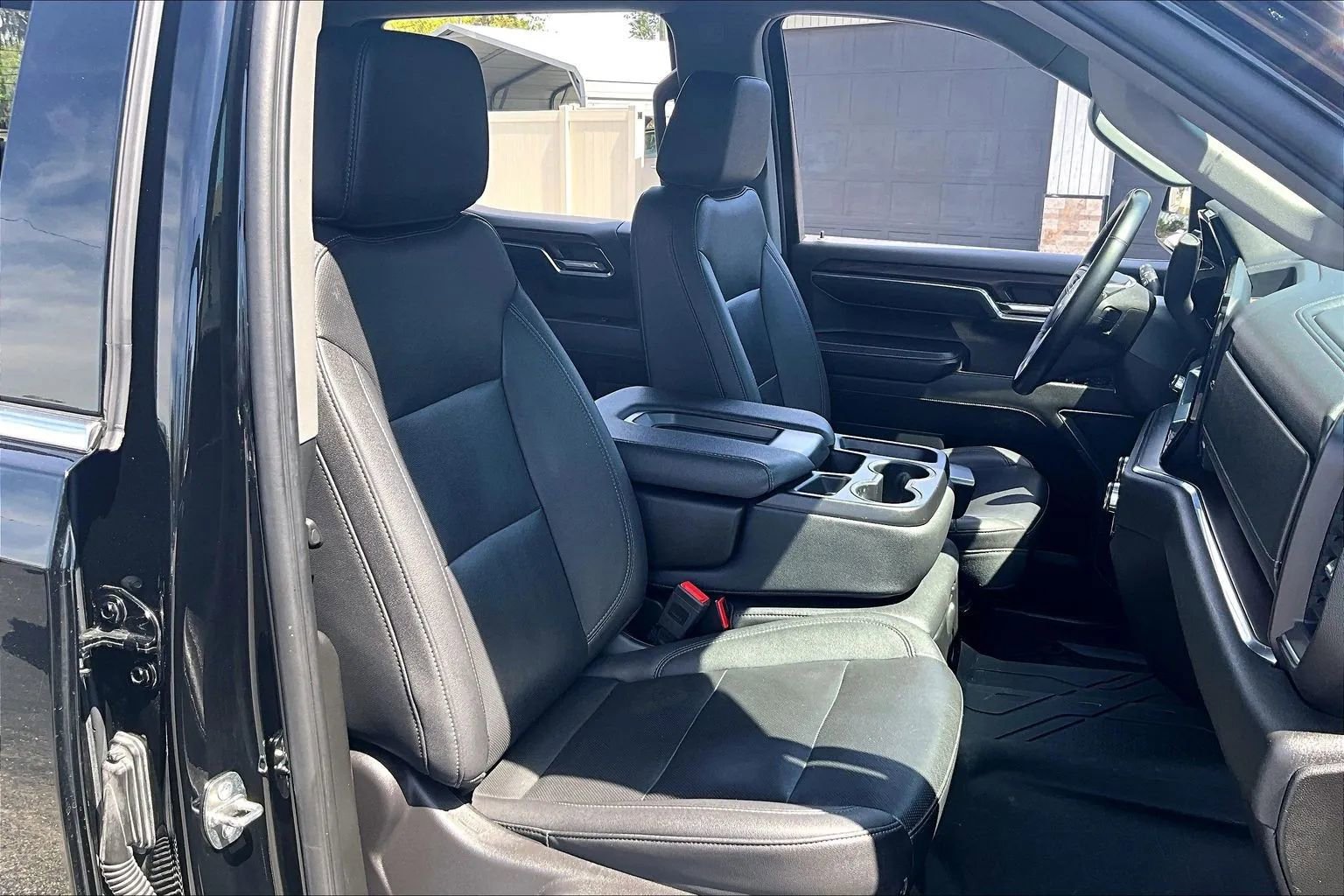 Used 2024 GMC Sierra 1500 SLT image 7