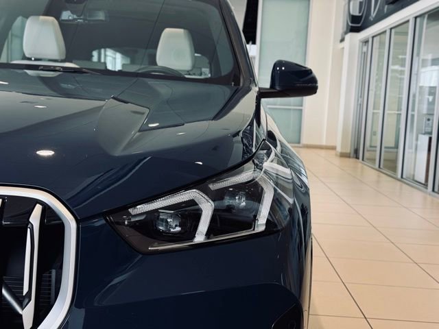 Used 2026 BMW X1 xDrive28i AWD/4WD image 3