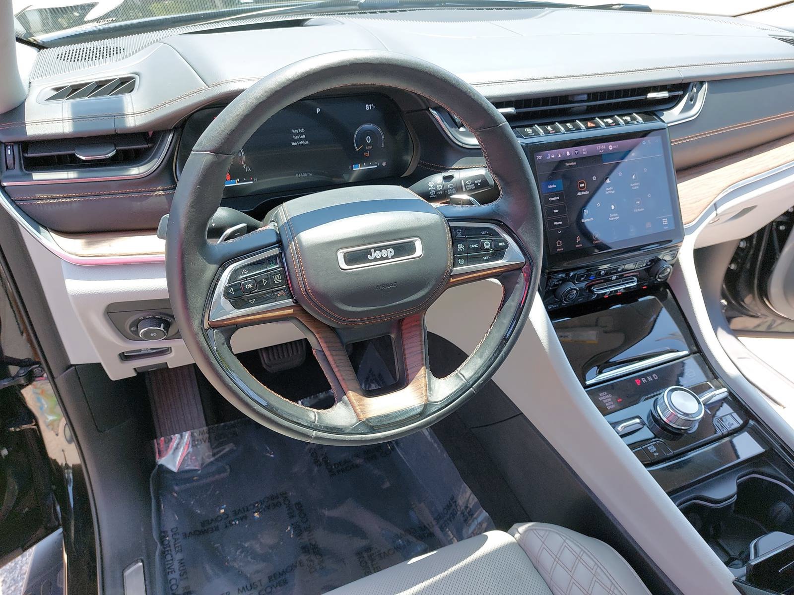 Used 2021 Jeep Grand Cherokee L Summit w/ Advanced Protech Group IV AWD/4WD image 17