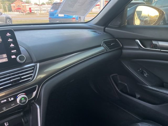 Used 2018 Honda Accord Sport image 28