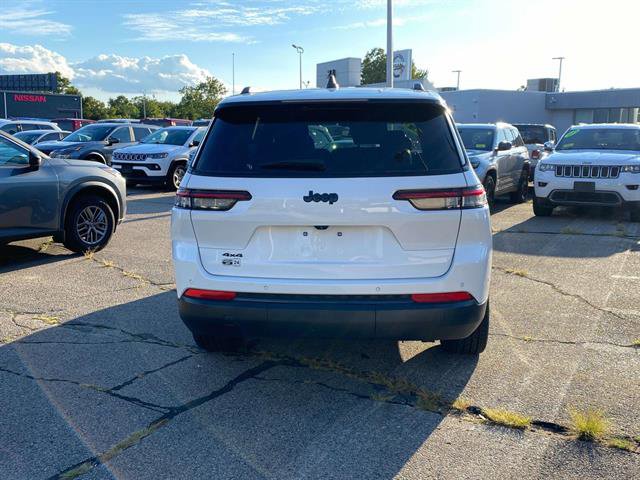 Used 2023 Jeep Grand Cherokee L Laredo image 6