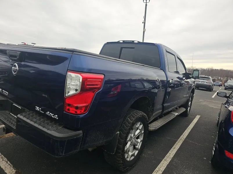 Used 2017 Nissan Titan SL image 2