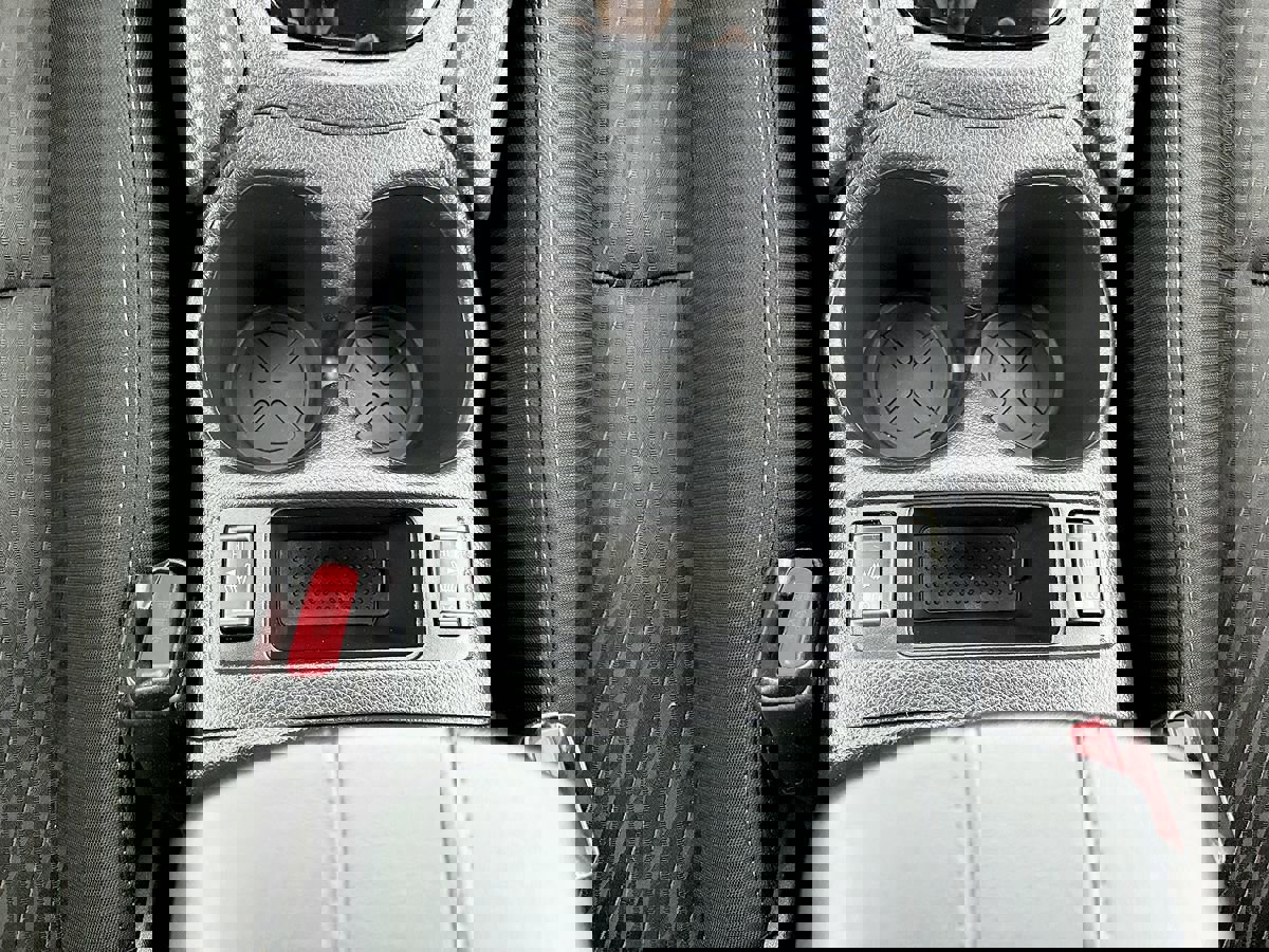 Used 2018 Nissan Rogue SV image 52