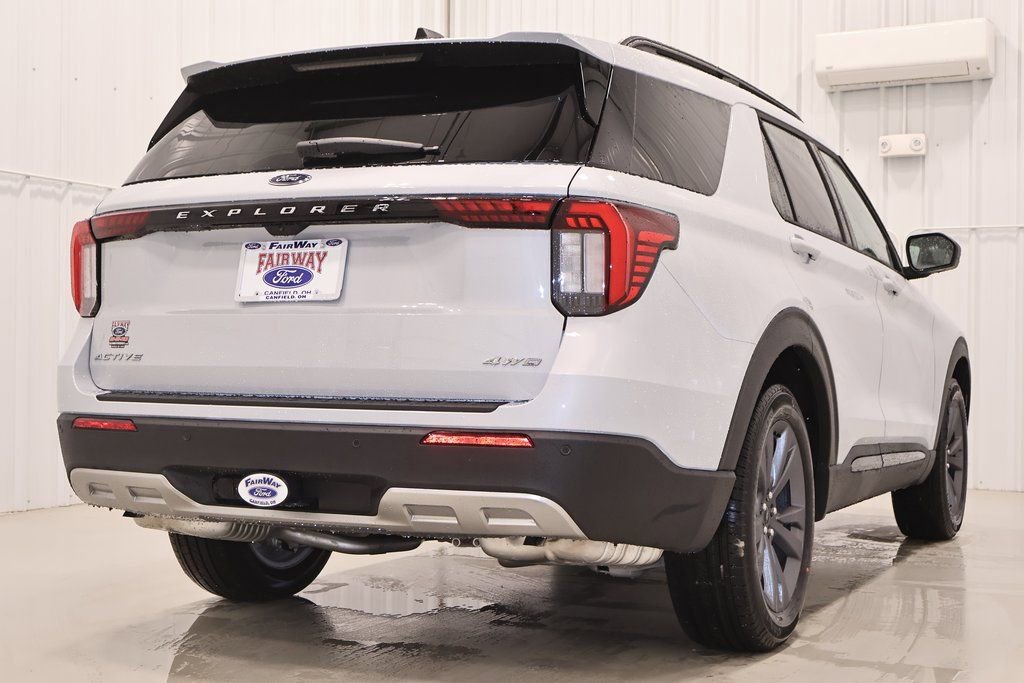 New 2026 Ford Explorer Active w/ Active Comfort Package image 9