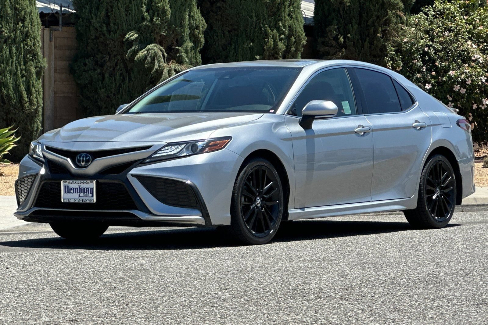 Used 2023 Toyota Camry XSE w/ Cold Weather Package FWD image 8