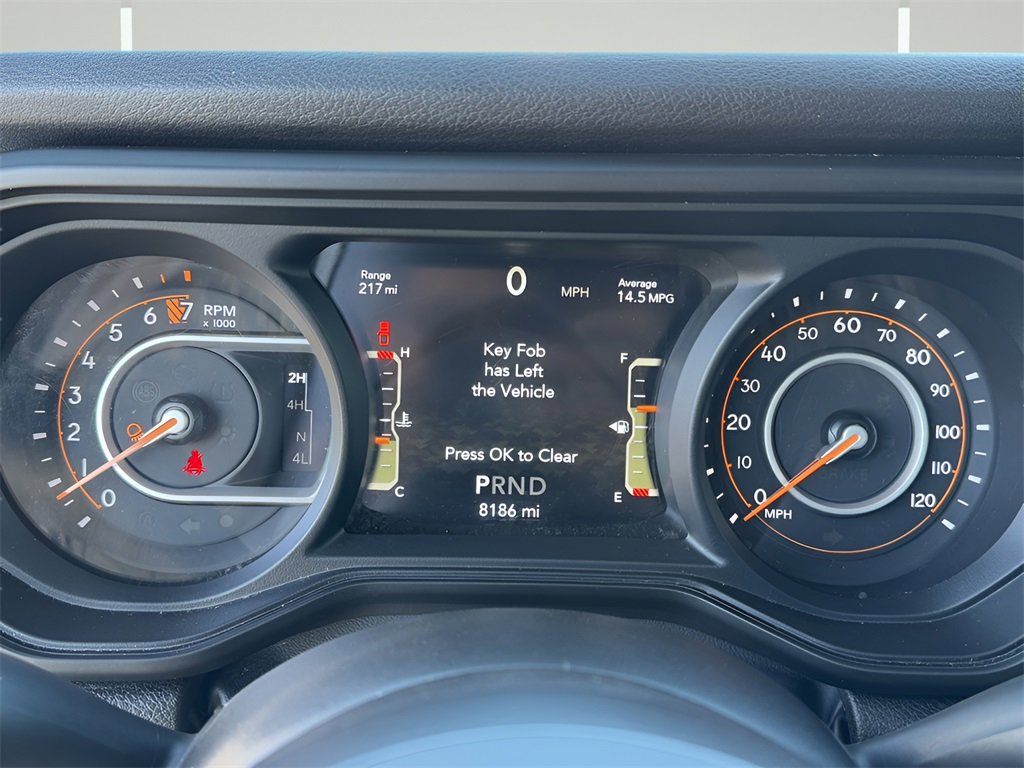 Used 2024 Jeep Gladiator Sport image 8