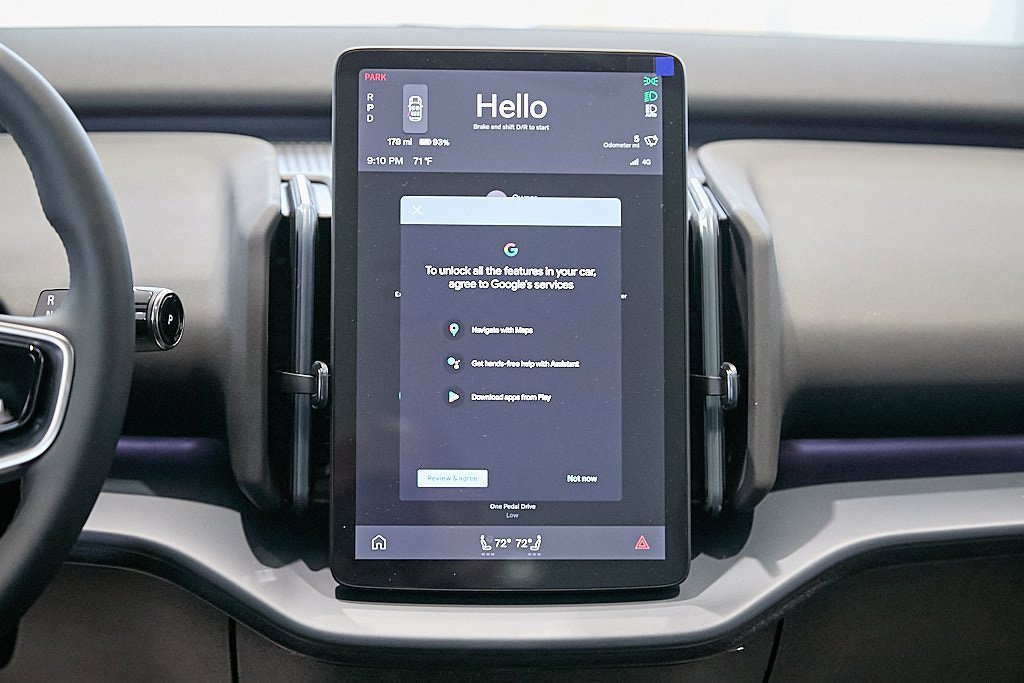 New 2026 Volvo EX30 Cross Country Ultra image 20