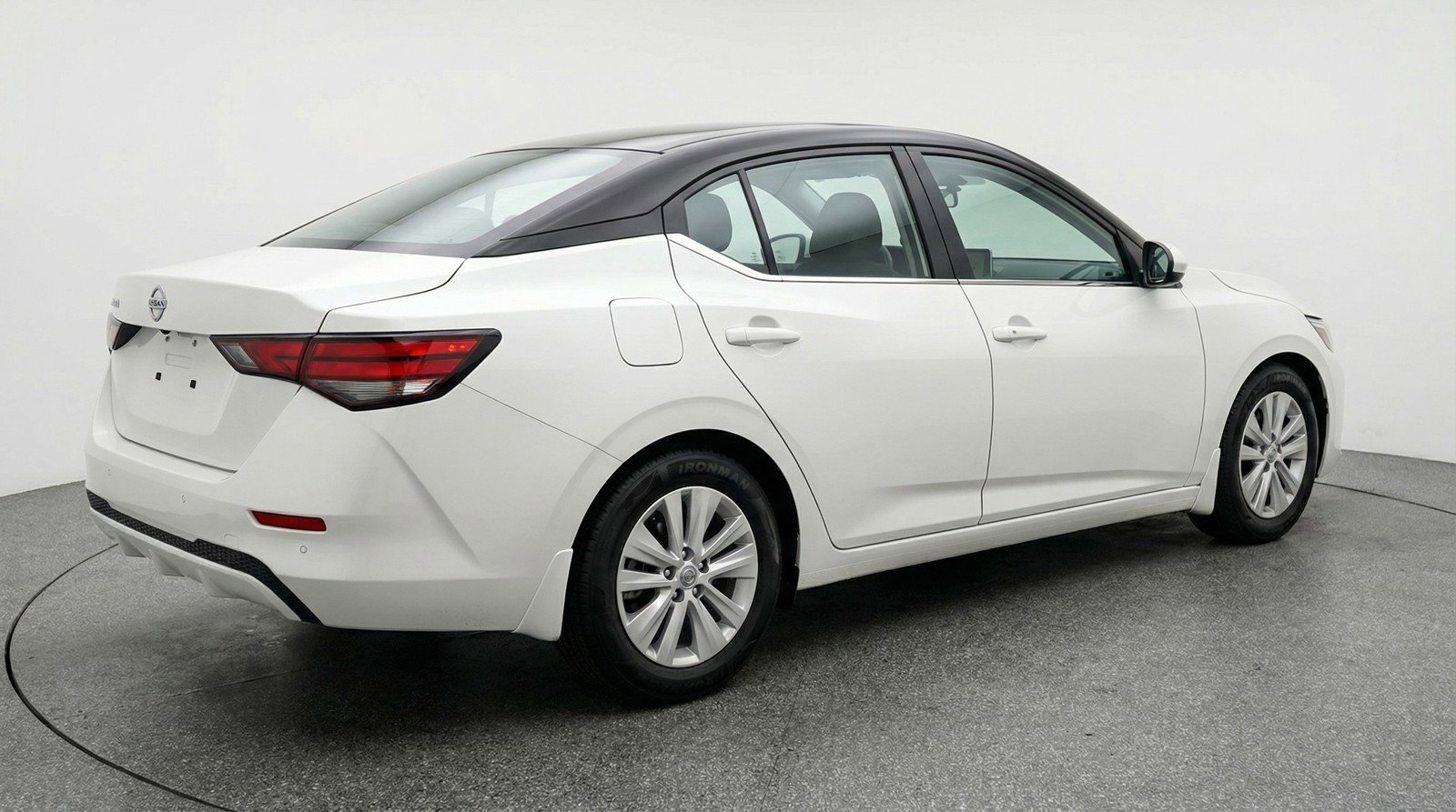 Used 2025 Nissan Sentra S FWD image 9