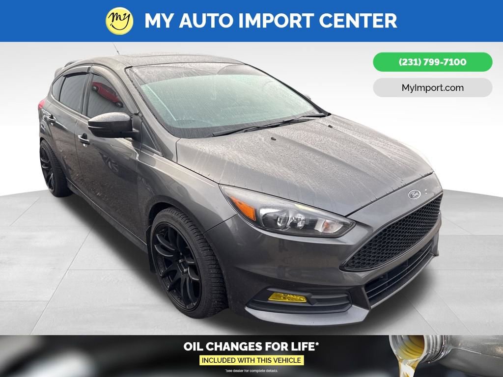 Used 2018 Ford Focus ST w/ Equipment Group 401A image 1