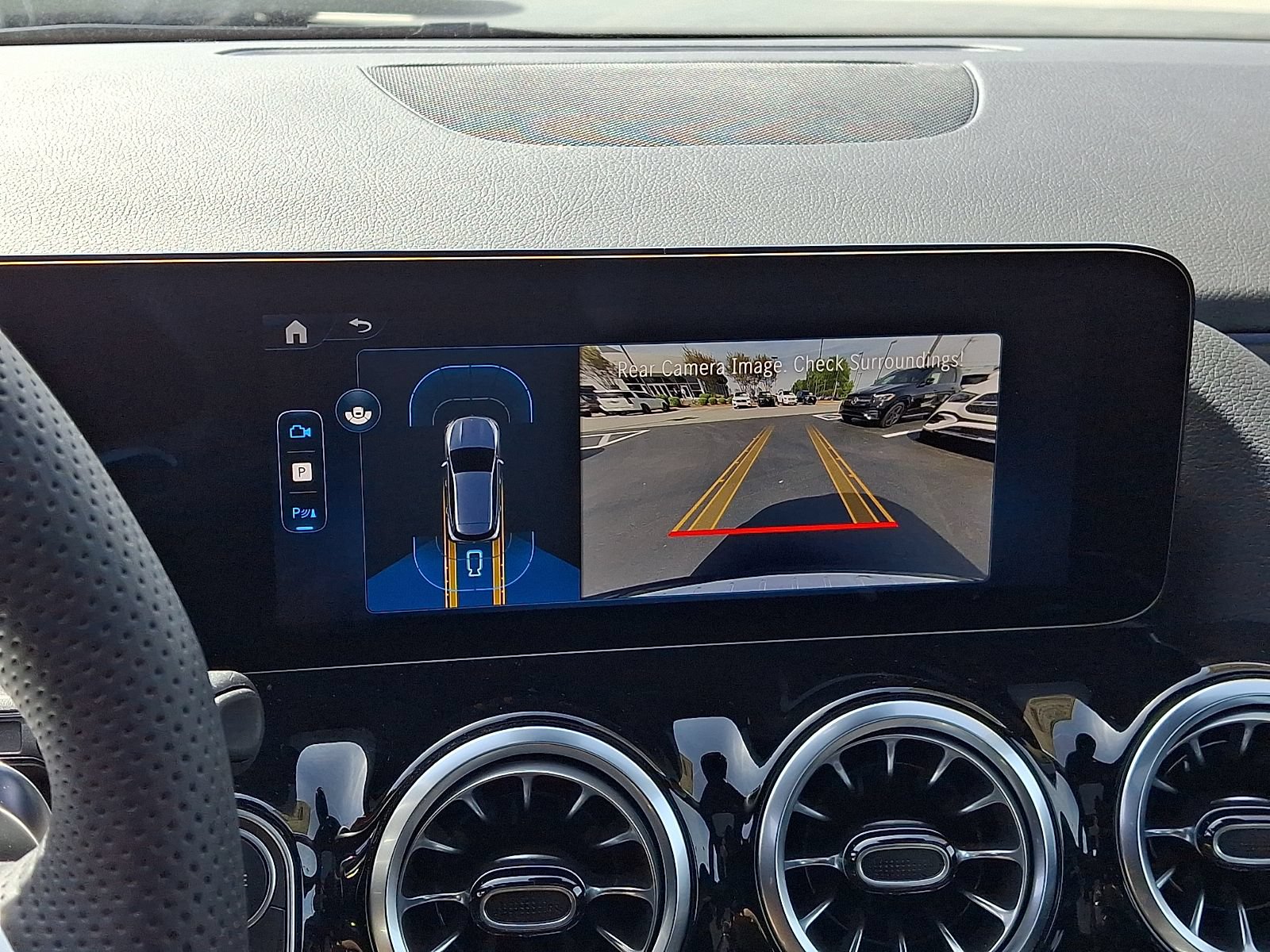 New 2026 Mercedes-Benz GLA 35 AMG 4MATIC image 14