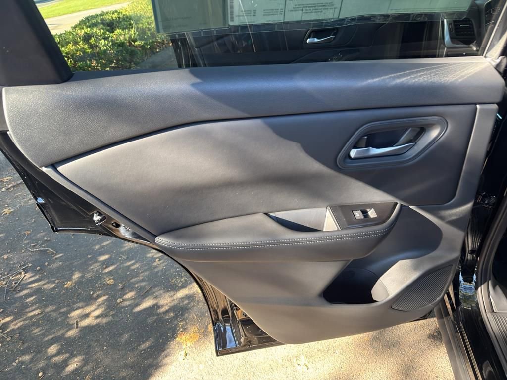 New 2026 Nissan Rogue SV image 29