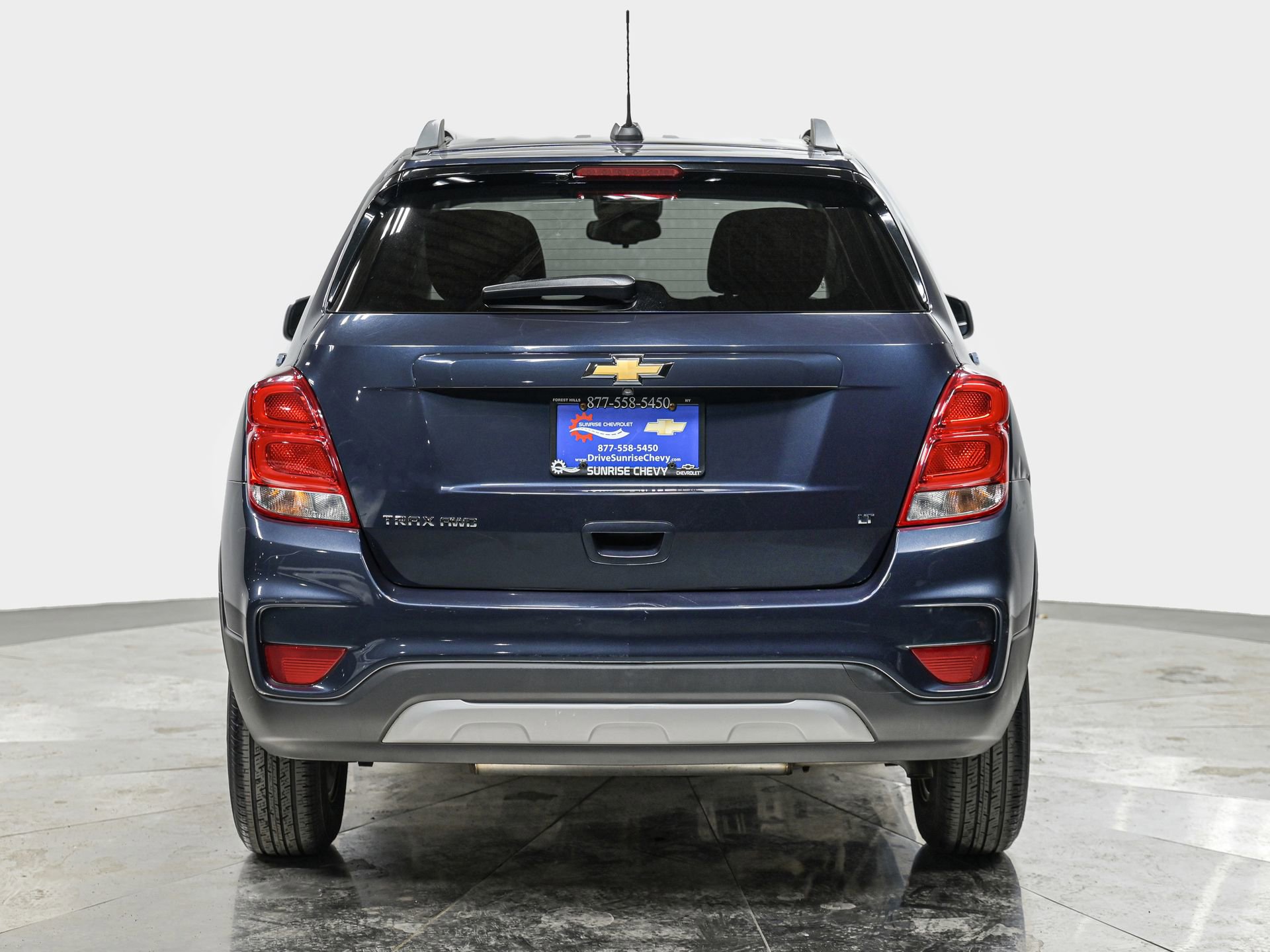 Used 2018 Chevrolet Trax LT w/ LT Convenience Package image 5