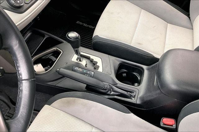 Used 2018 Toyota RAV4 XLE AWD/4WD image 16