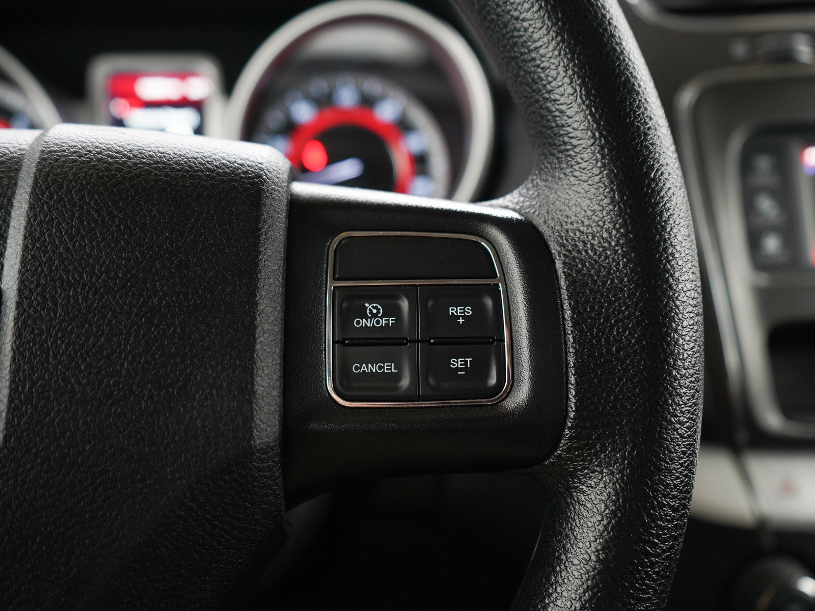 Used 2019 Dodge Journey SE w/ Blacktop Package FWD image 27