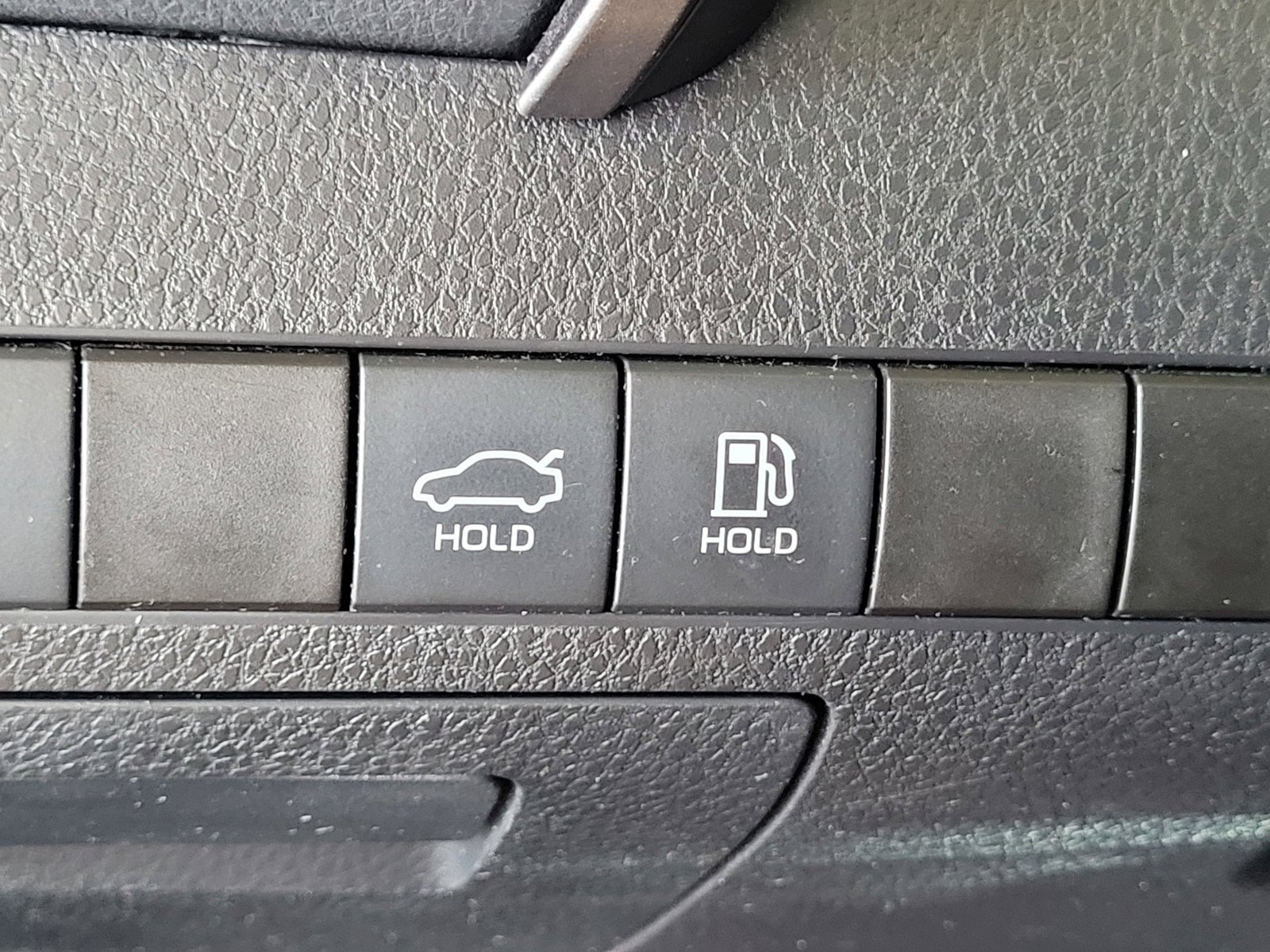 Used 2021 Toyota Camry SE w/ Convenience Package FWD image 9