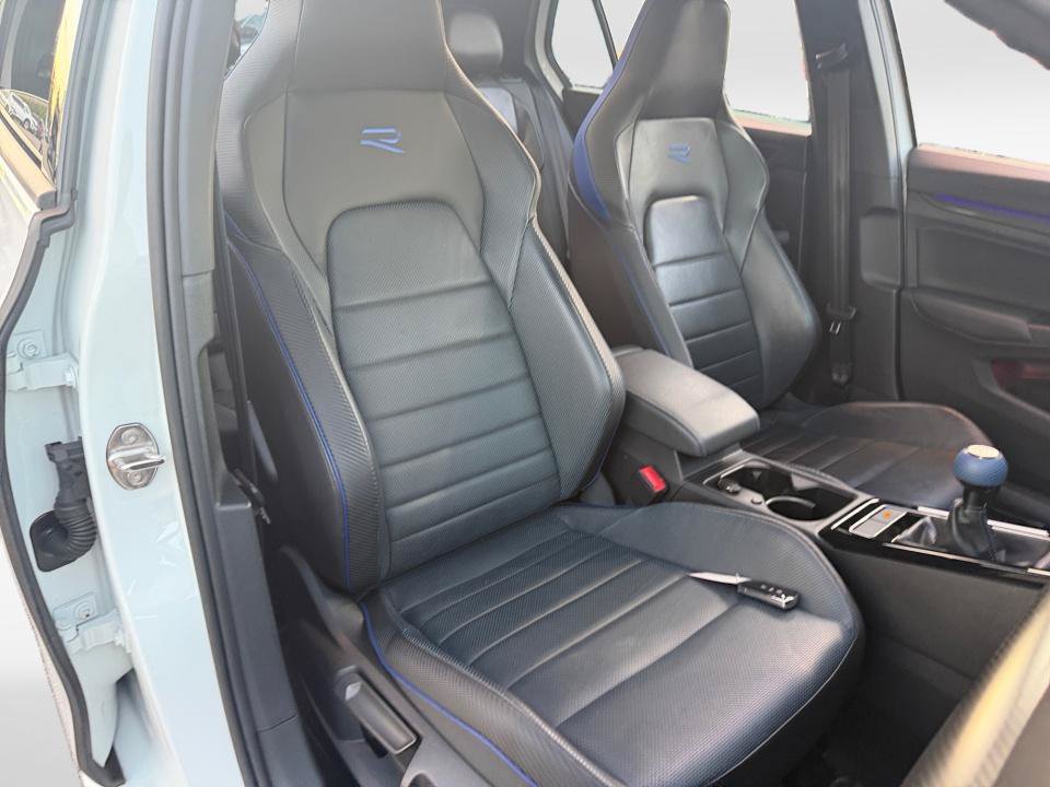Certified 2023 Volkswagen Golf 20th Anniversary Edition AWD/4WD image 28