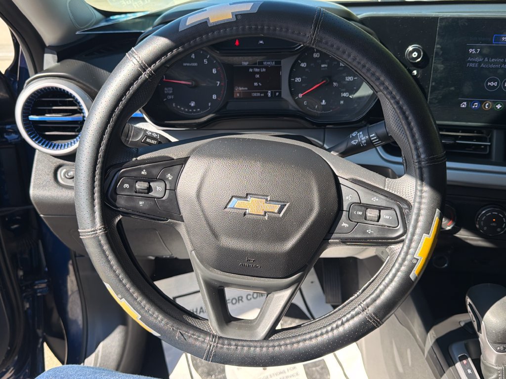 Used 2024 Chevrolet Trax LS FWD image 17