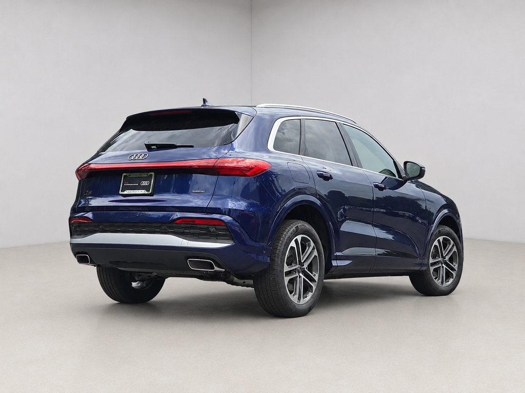 Certified 2025 Audi Q5 Premium w/ Convenience Package AWD/4WD image 7