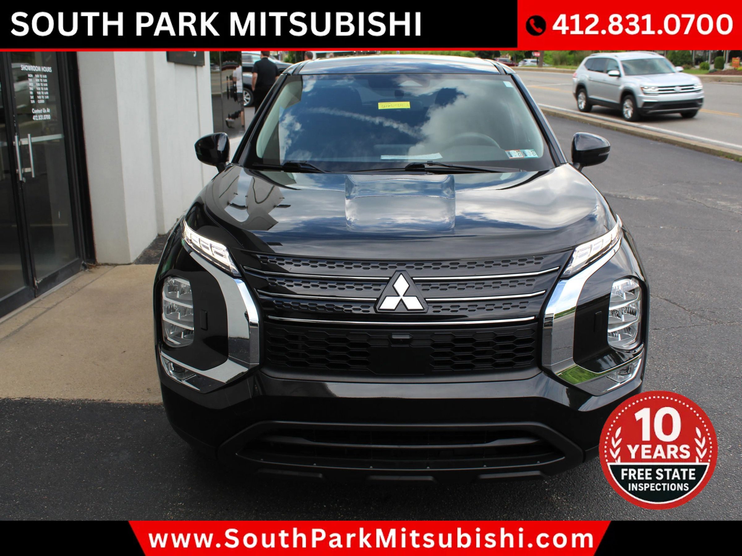 Used 2024 Mitsubishi Outlander ES AWD/4WD image 4