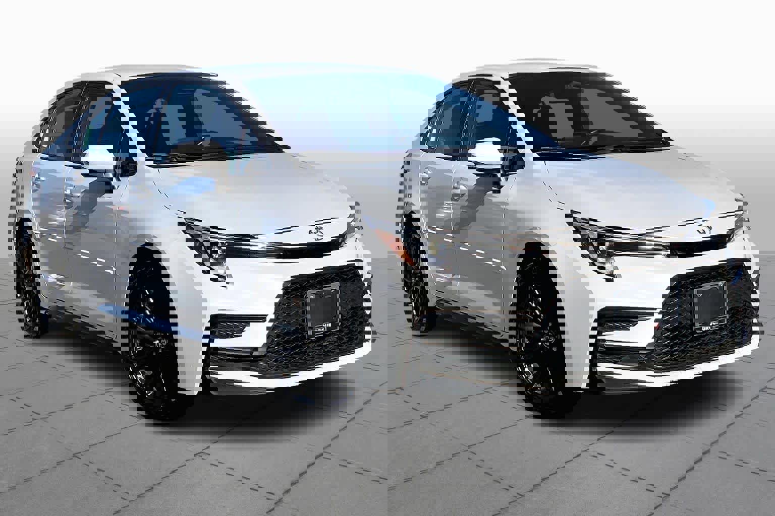 Used 2023 Toyota Corolla SE image 2