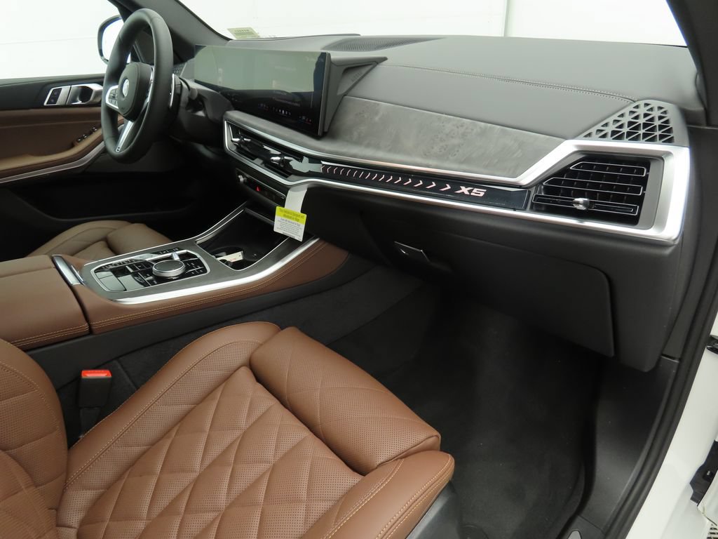 New 2026 BMW 840i Convertible RWD image 16