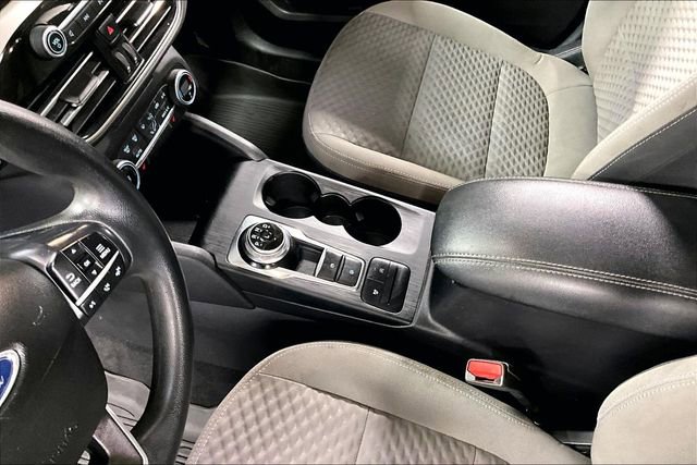Used 2020 Ford Escape SE image 16