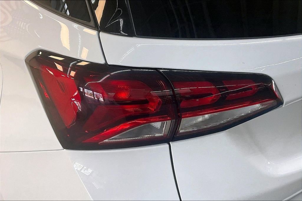 Used 2024 Chevrolet Equinox LT FWD image 24