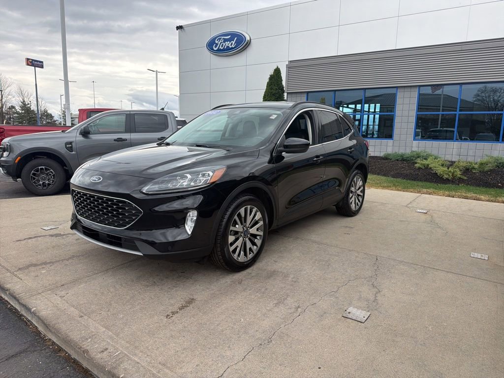 Used 2022 Ford Escape Titanium image 12