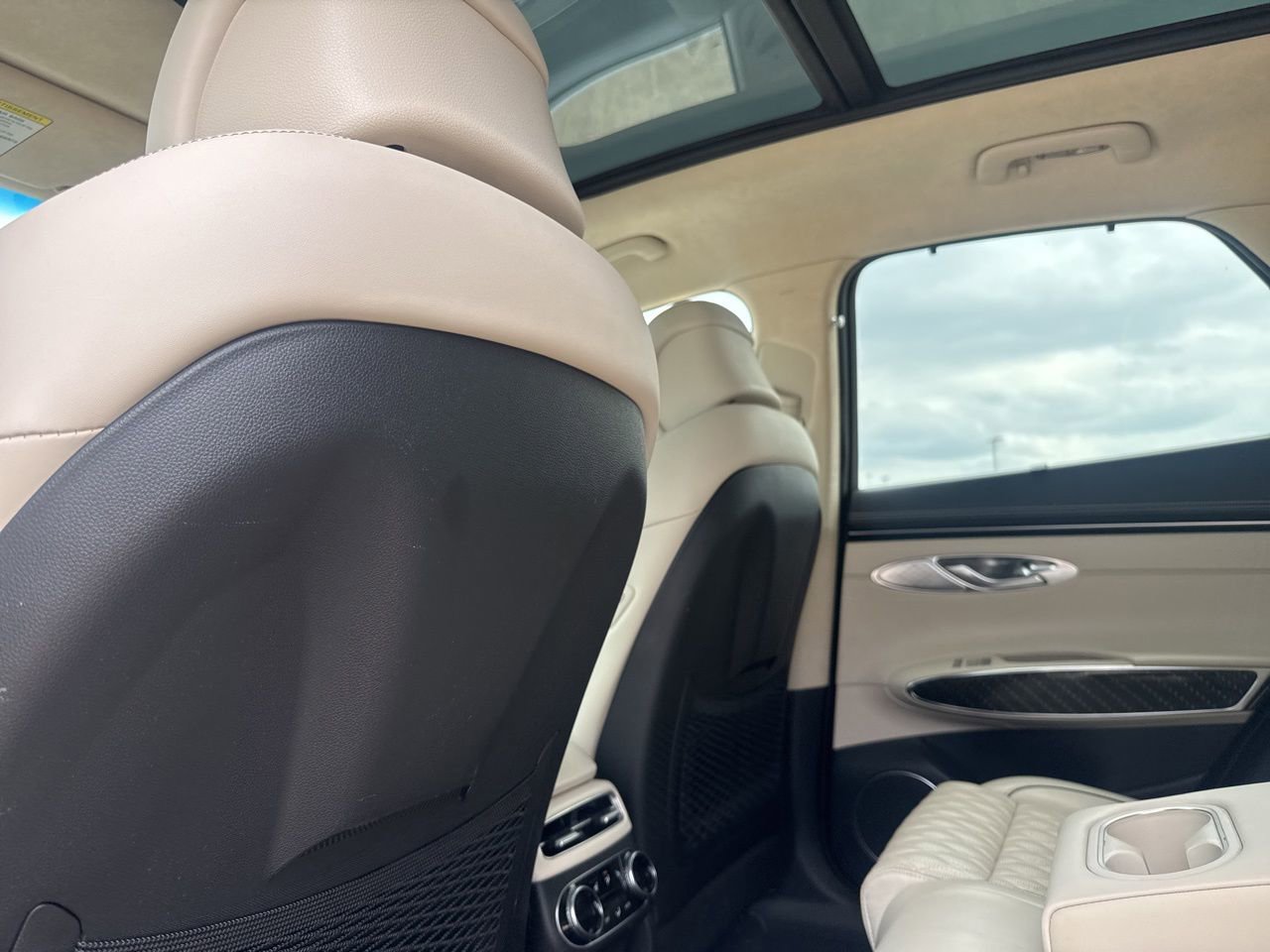 Used 2022 Genesis GV70 3.5T Sport w/ Sport Prestige Package image 33