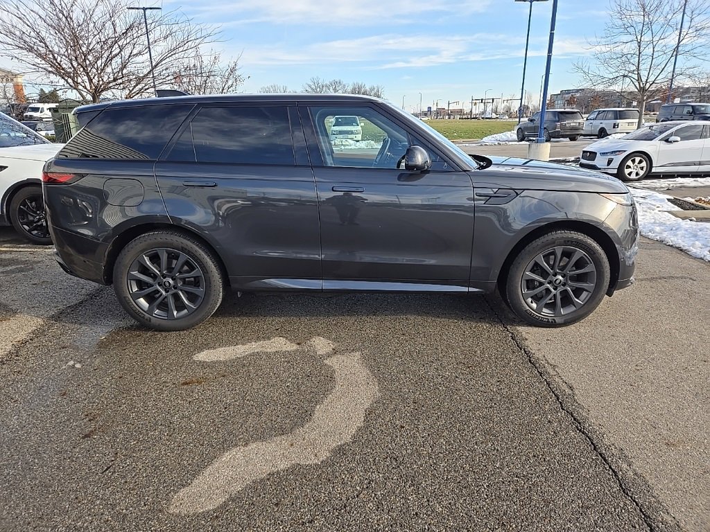 Used 2023 Land Rover Range Rover Sport SE Dynamic image 4