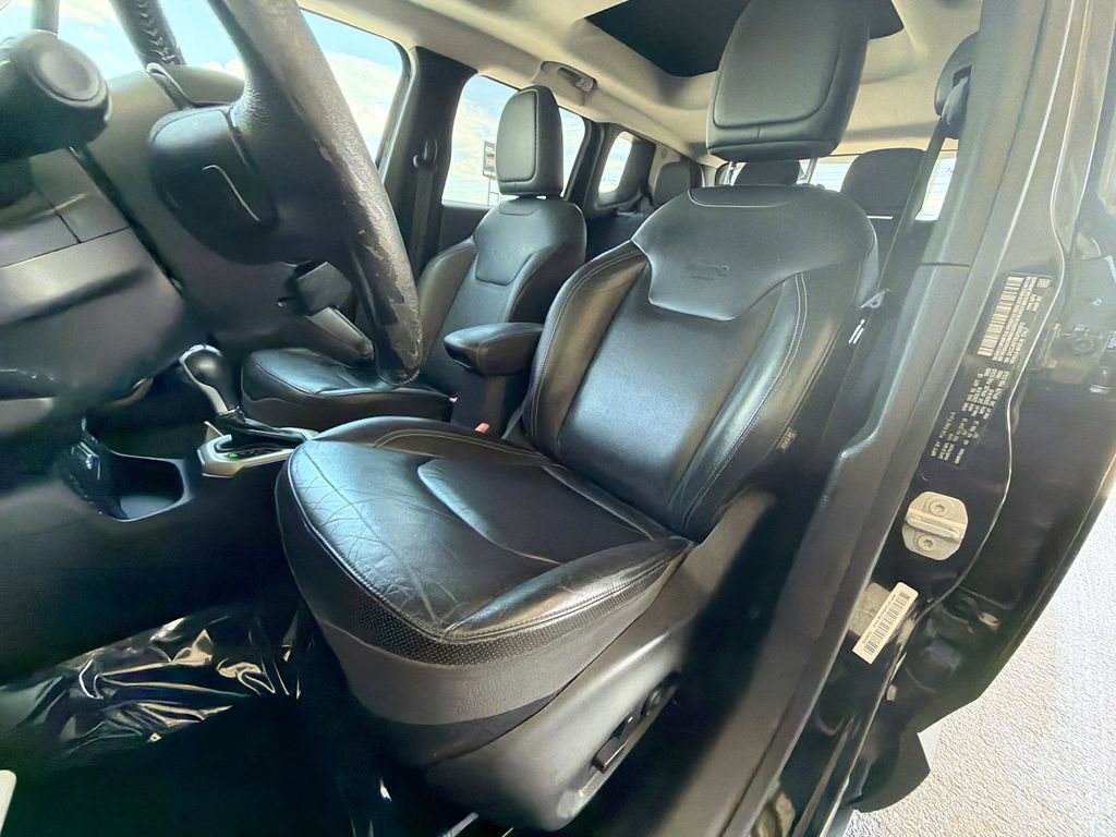 Used 2016 Jeep Renegade Limited FWD image 17