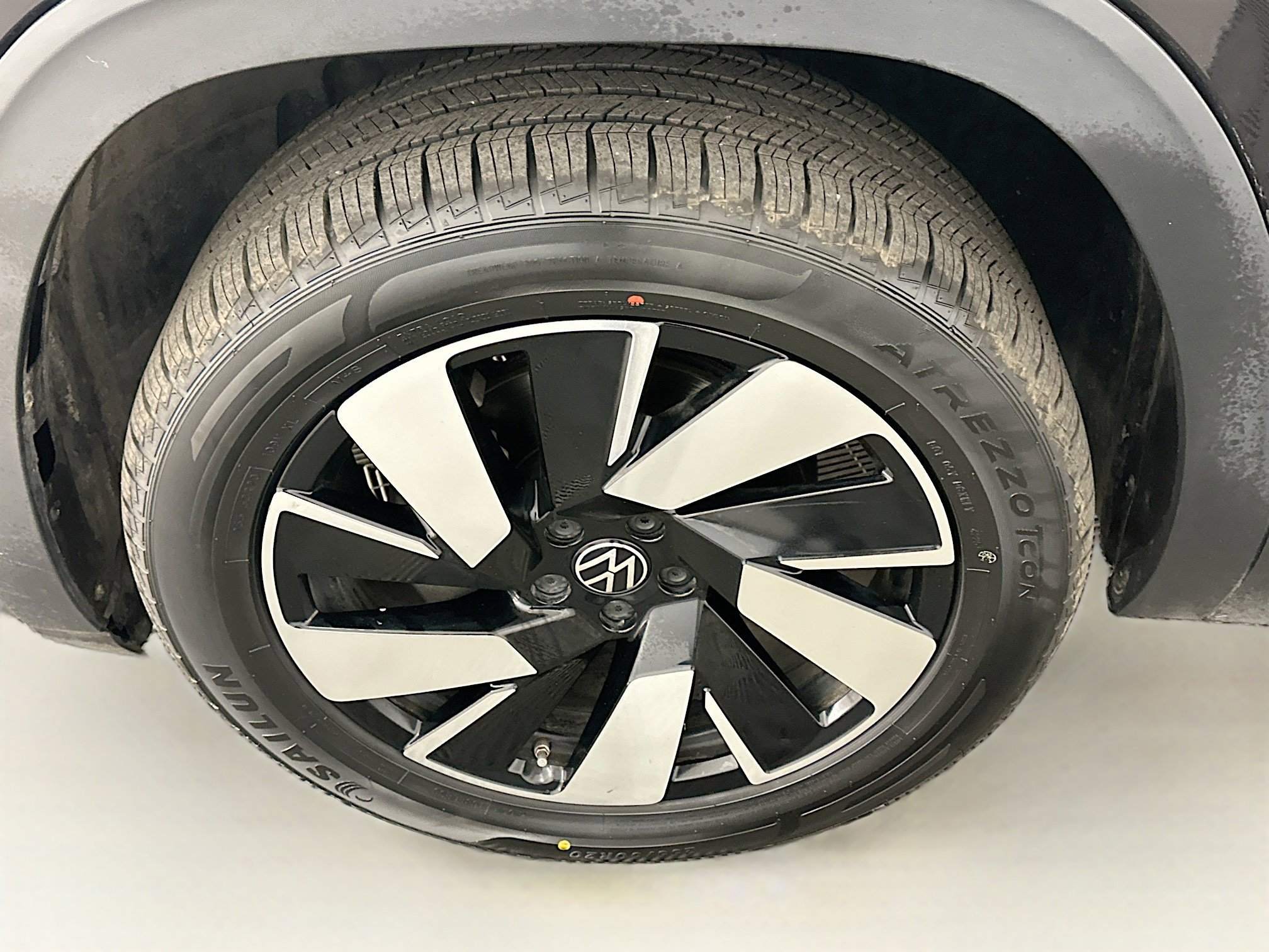 Used 2024 Volkswagen Atlas Cross Sport SE image 11