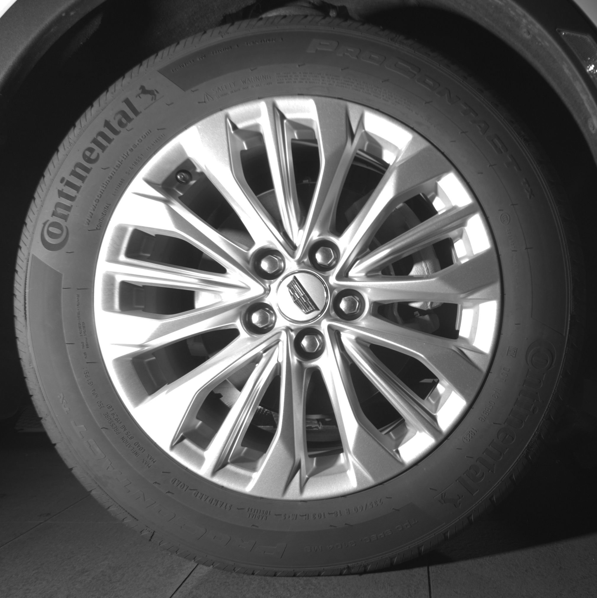 Certified 2024 Cadillac XT4 Luxury w/ Cold Weather Package FWD image 10