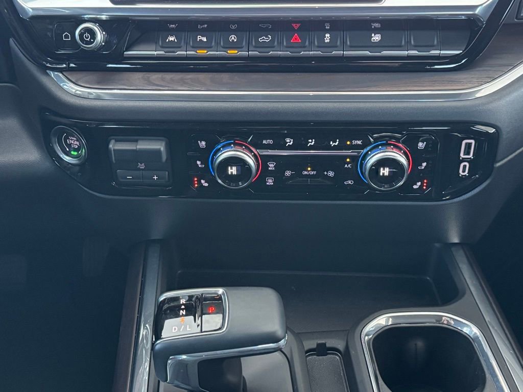 Used 2024 GMC Sierra 1500 SLT w/ SLT Premium Plus Package image 32