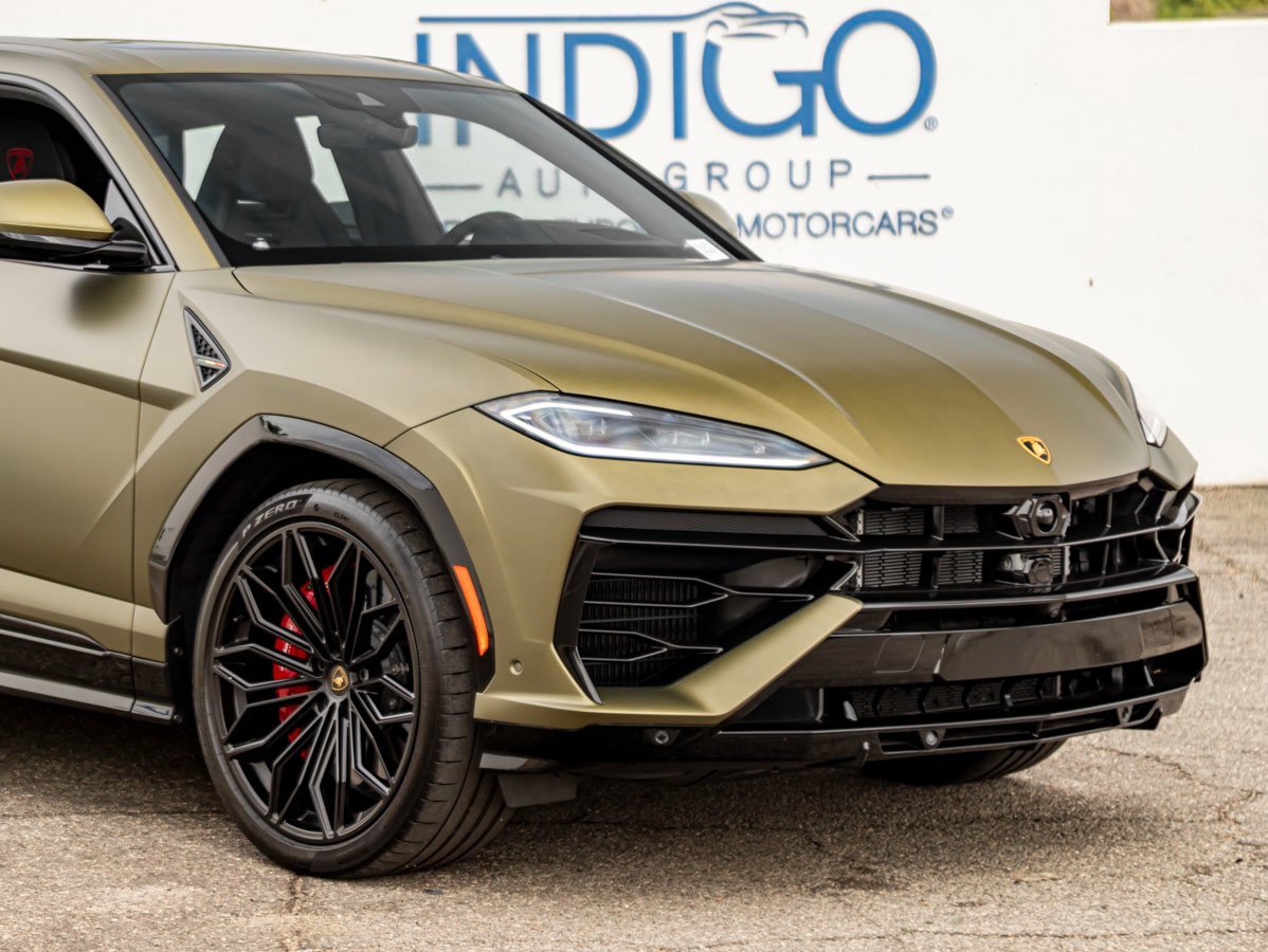 Used 2025 Lamborghini Urus SE image 5