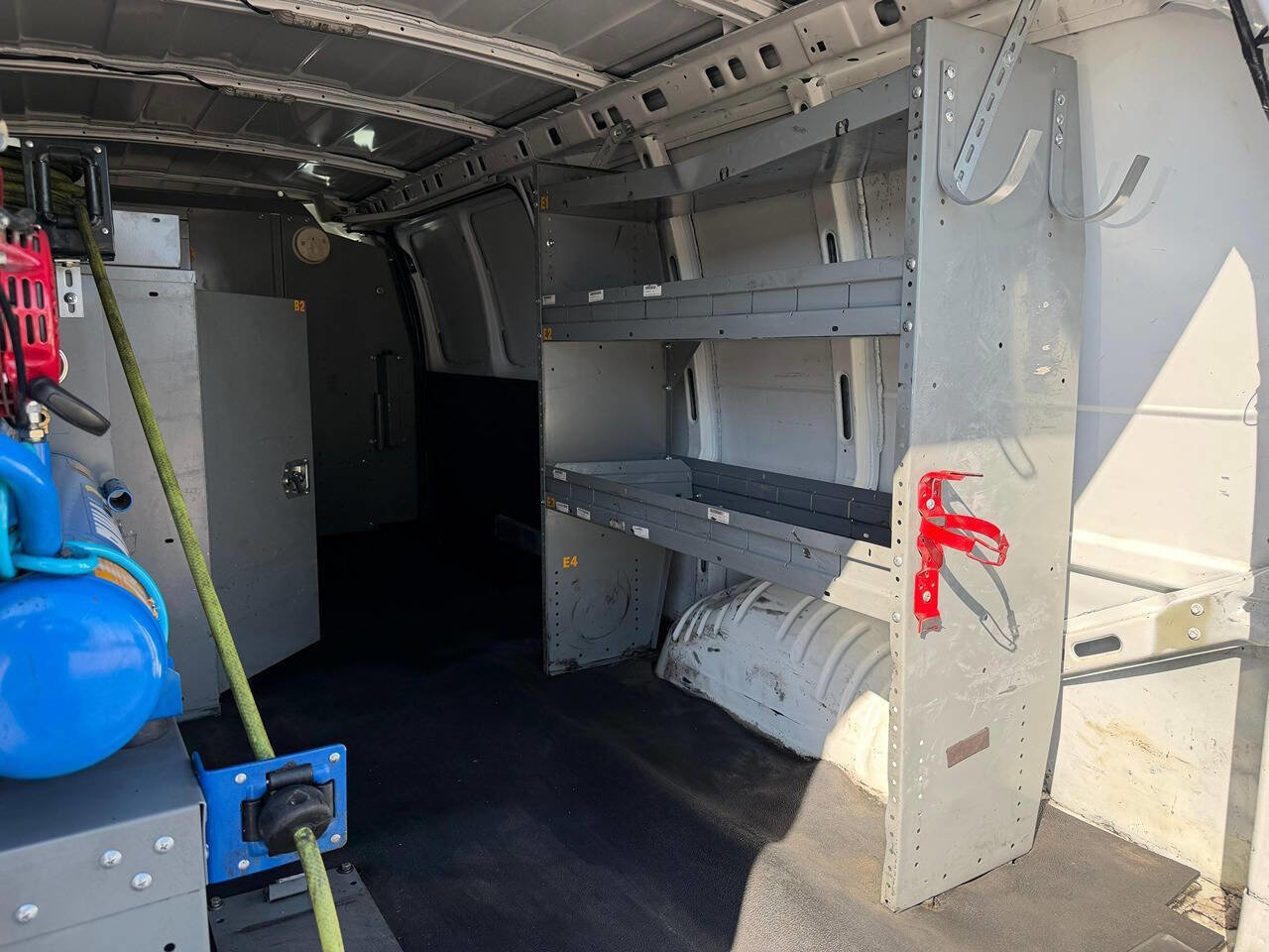 Used 2020 Chevrolet Express 3500 Extended w/ Driver Convenience Package RWD image 11